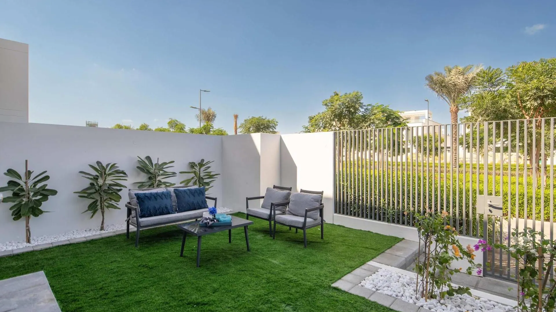 Frank Porter - Ranches 3 Dubai