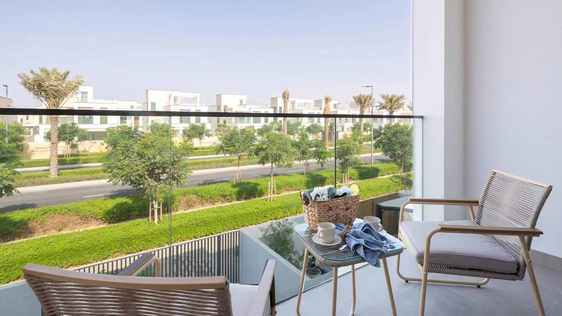 Frank Porter - Ranches 3 Dubai 0*,